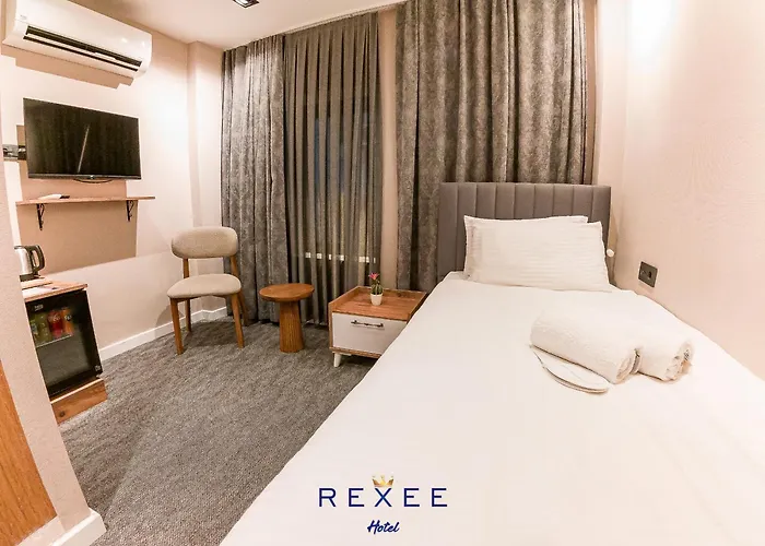 Отель Taksim Rexxee Istiklal 3*